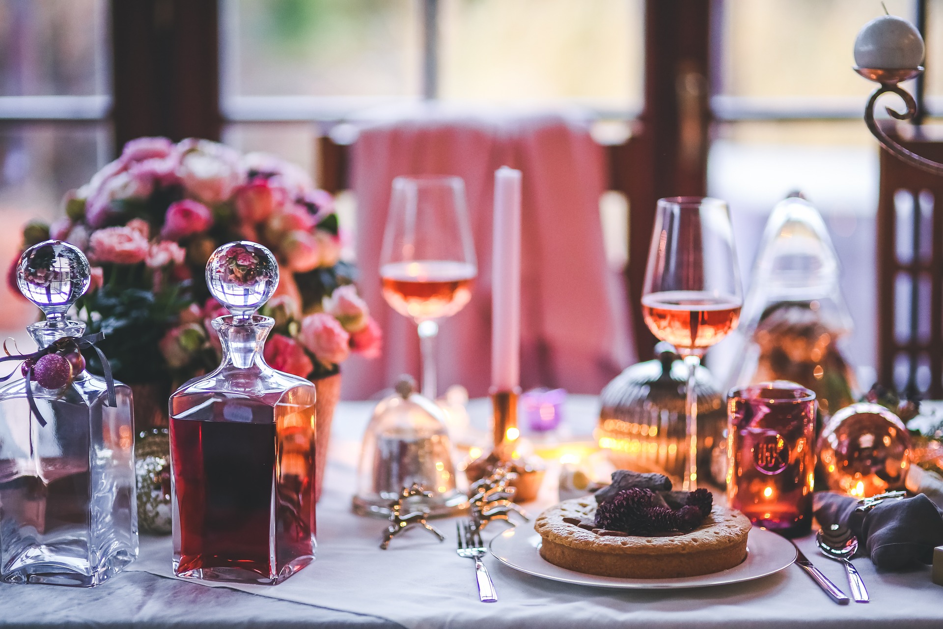 table-791148_1920